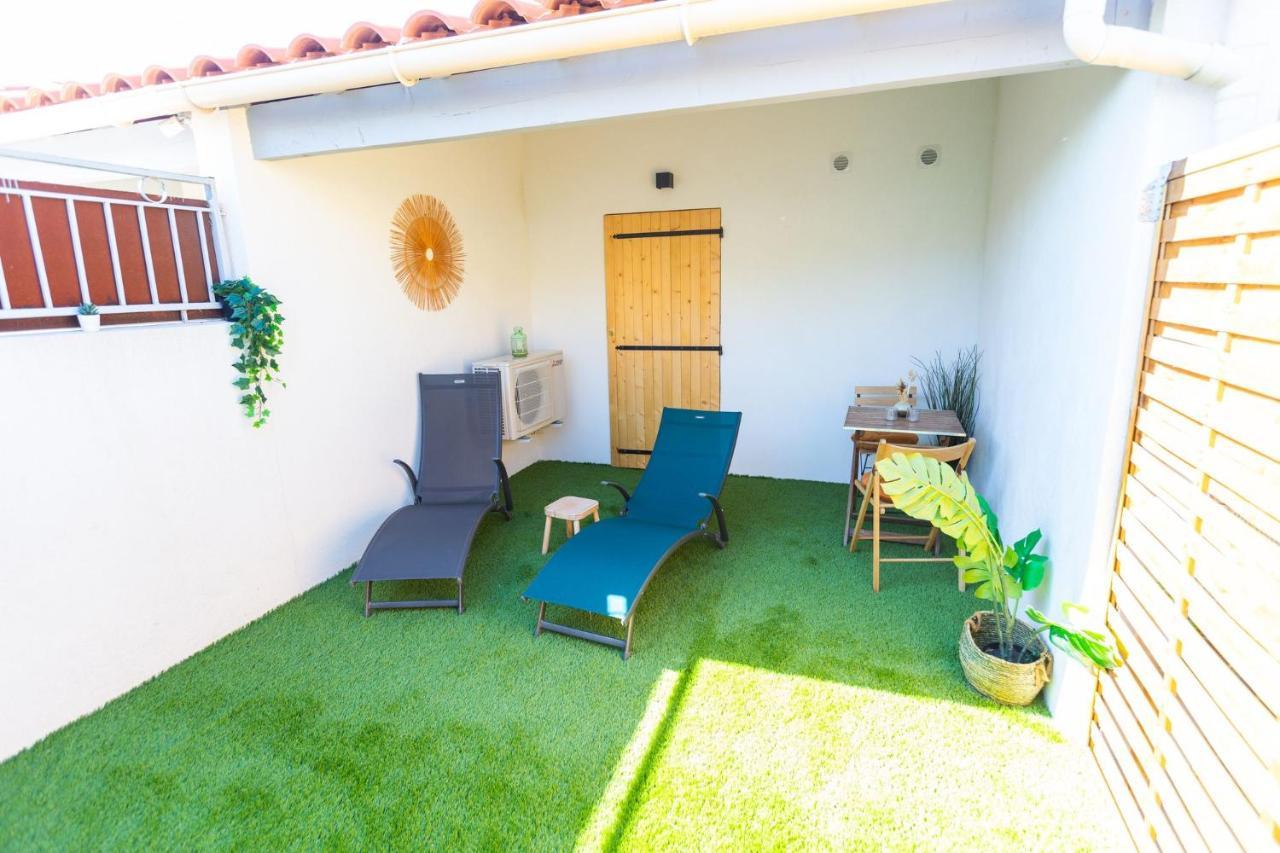 Love Room Du Mont D'Or - Baignoire Spa - Minibar Offert Marseille Exterior photo