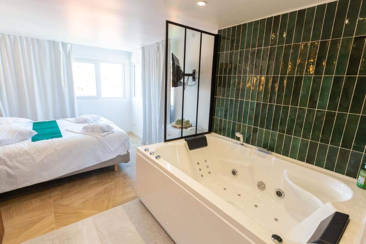 Love Room Du Mont D'Or - Baignoire Spa - Minibar Offert Marseille Exterior photo